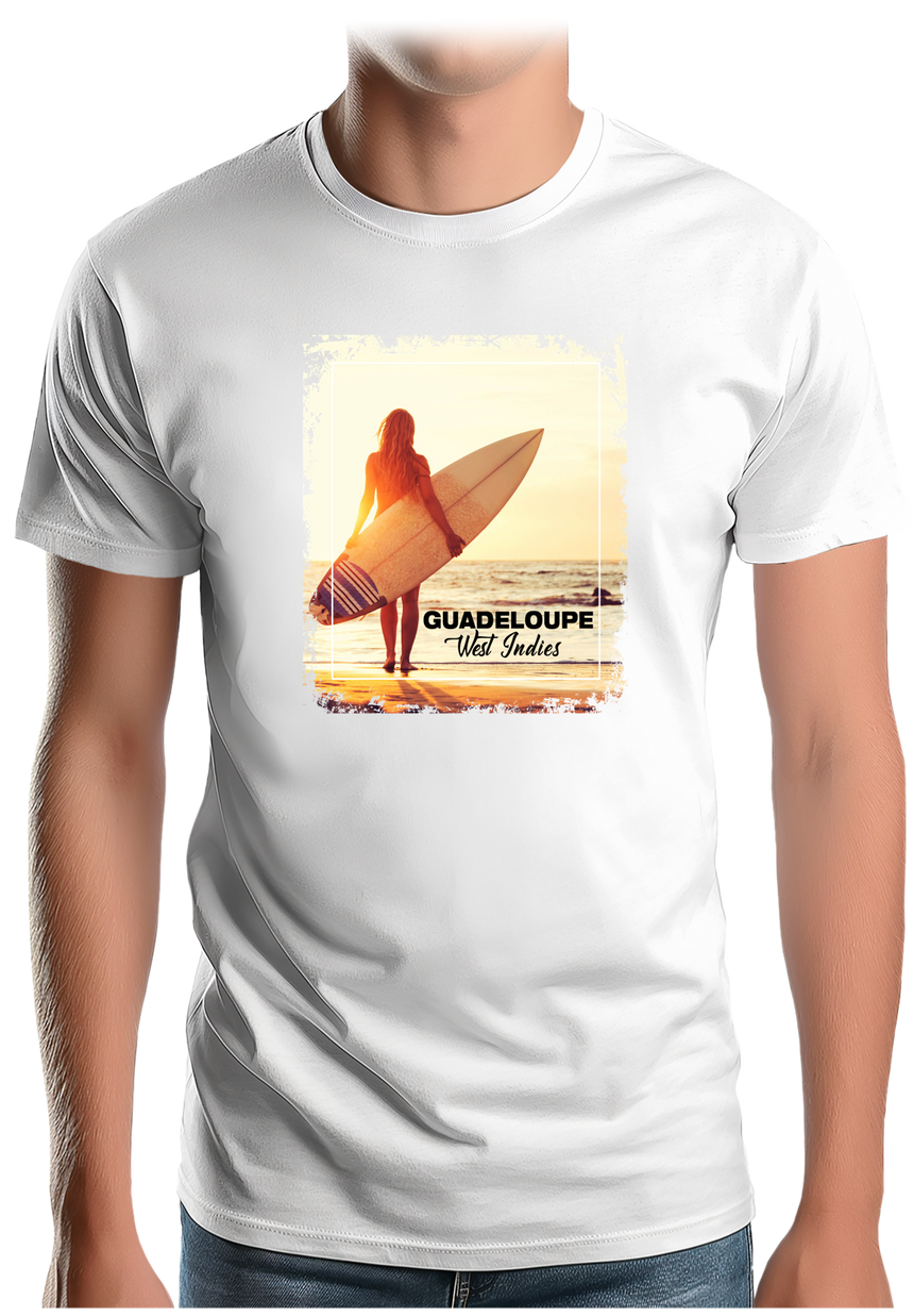 T-Shirt Homme Surf en Guadeloupe avec surfeuse